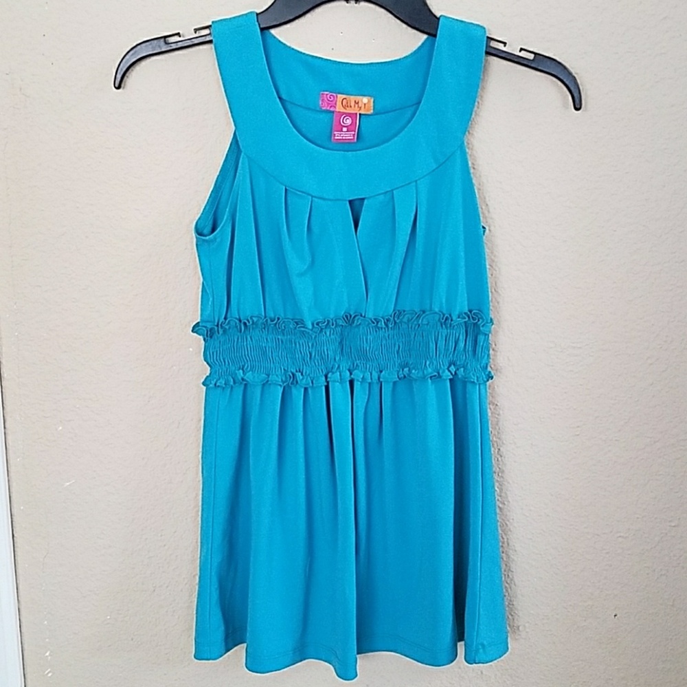 Sleeveless top New